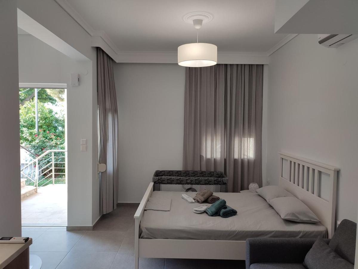 Estrella Rooms Nea Kallikrateia エクステリア 写真