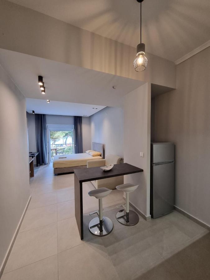 Estrella Rooms Nea Kallikrateia エクステリア 写真